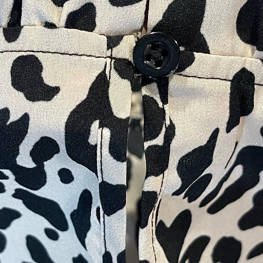 Leopard Print Ruffle Sleeve Top - Picture 8 of 10